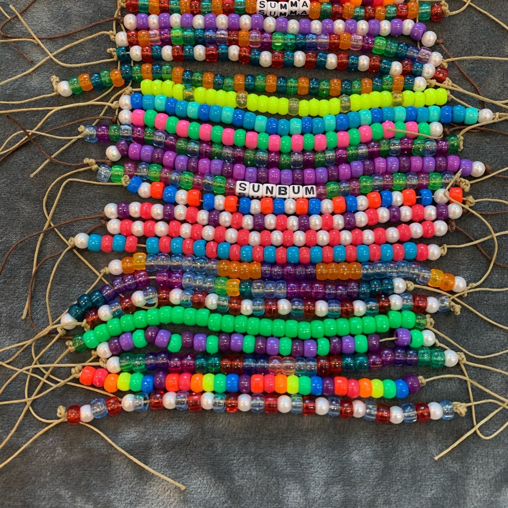 VSCO BEADED BRACELETs - Picture 5 of 7